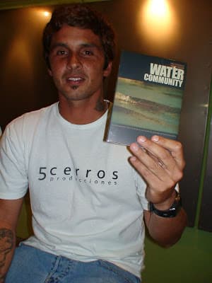 Gran Descripcion y Exposicion de las Almas Surfistas del Ecuador.