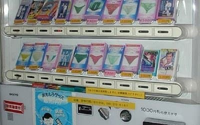 Poesia, Marihuana, Langosta, Calzones??...Todo en Maquinas Dispensadoras!!!
