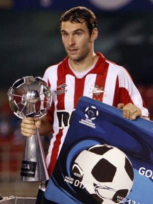 Algun trofeo lleva el nombre de un ecuatoriano?