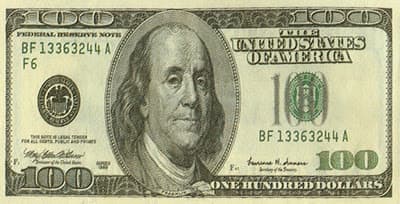 Valen los billetes de $100 en Ecuador?