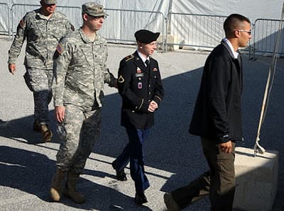 Mas detalles del caso Assange en la opinion de...