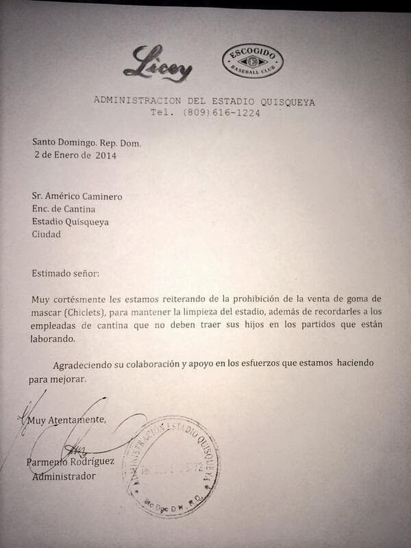Prohibido comer chicle en este estadio.