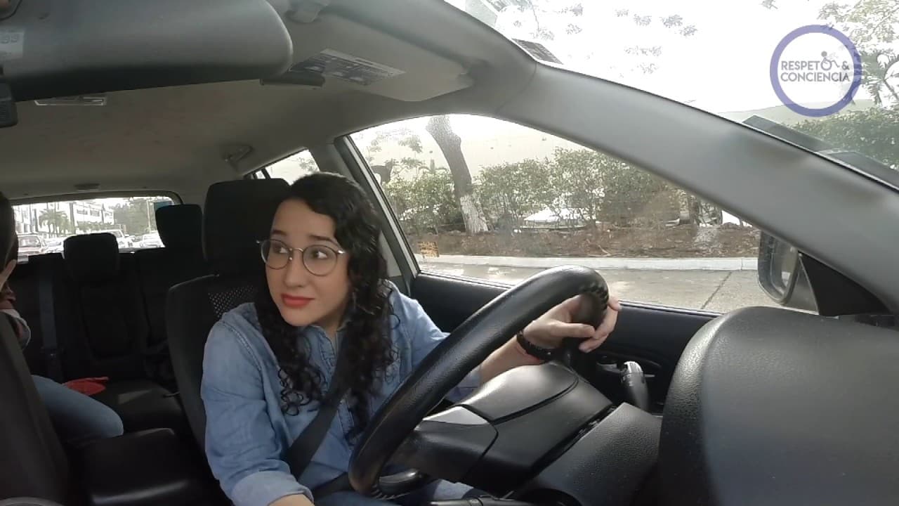 Conseguir parqueo no es igual para todos