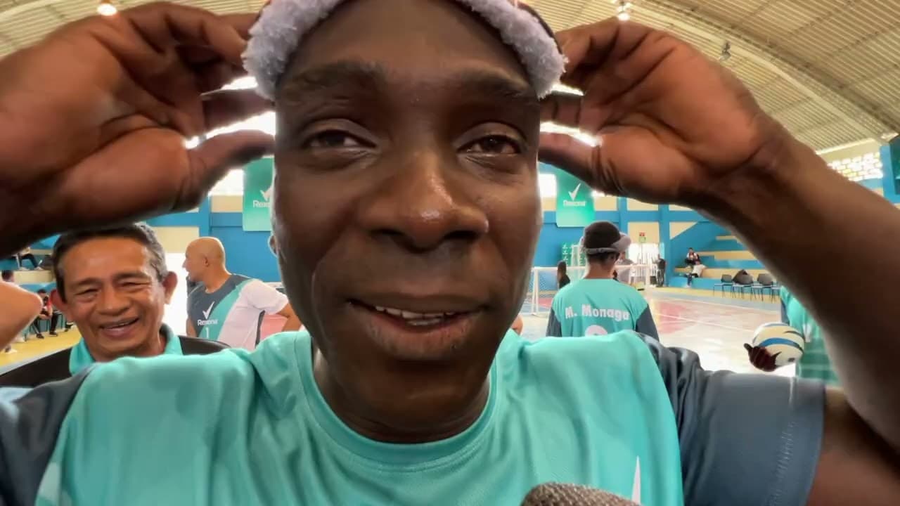 Jugar un mundial de fútbol y jugar sin ver...