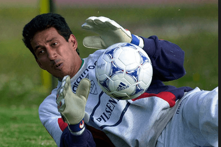 ¿De que sirve ser arquero mundialista ecuatoriano?